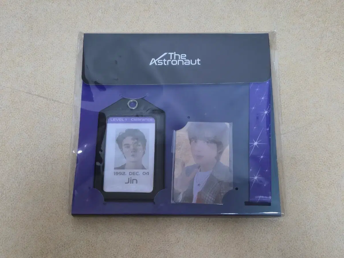 방탄 석진 jin the astronaut ID Card holder | 브랜드 중고거래